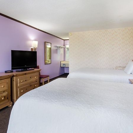 Americas Best Value Inn Уитвил Екстериор снимка