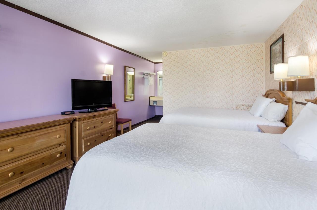 Americas Best Value Inn Уитвил Екстериор снимка