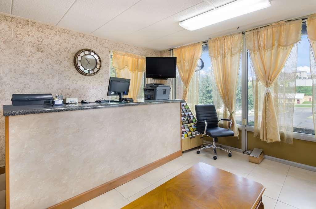Americas Best Value Inn Уитвил Интериор снимка